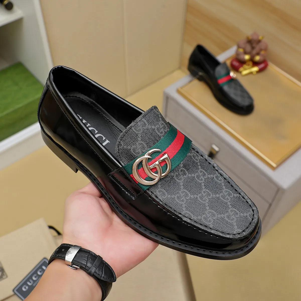 Men's men's shoes💰460💰💰Gucci official website men's business formal leather shoes updated💥Hong Kong counters synchronize new styles💥completely one-to-one replica shipment👍zero gap in counter quality 0⃣️made of imported cowhide on the outside+water-dyed🐂leather lining, color optional! Matching code 38-45